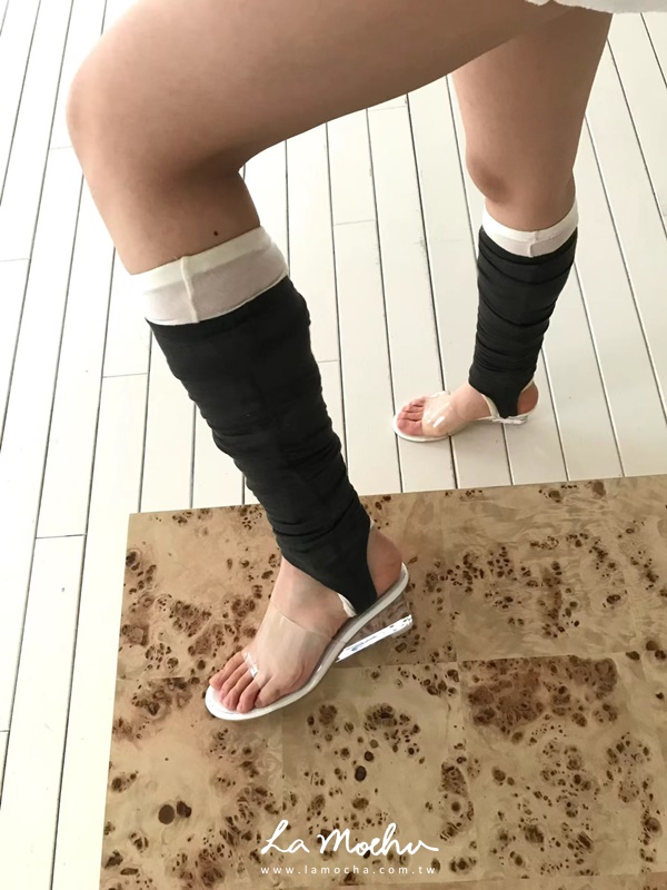 百搭踩腳透膚襪